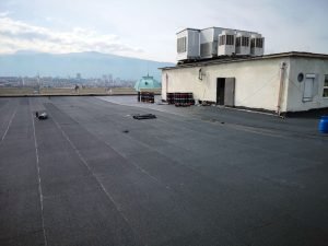 How to install the roofing waterproof membrane properly?