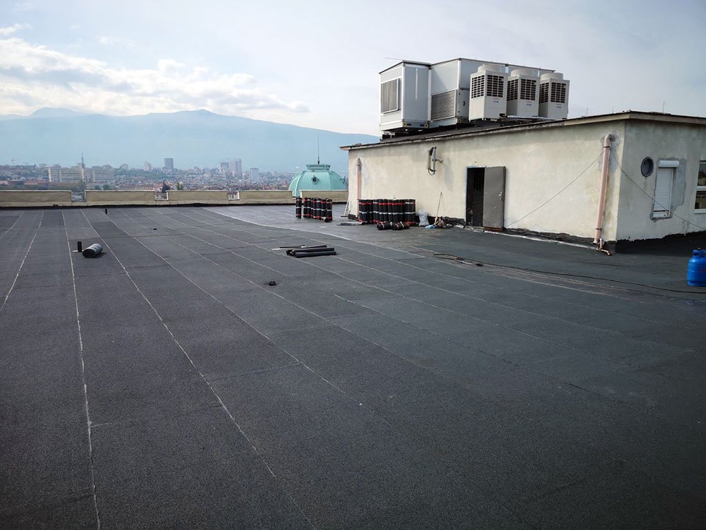 How to install the roofing waterproof membrane properly?